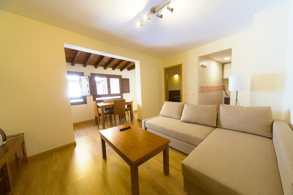 Apartamentos Del Casco Toledo Szoba fotó